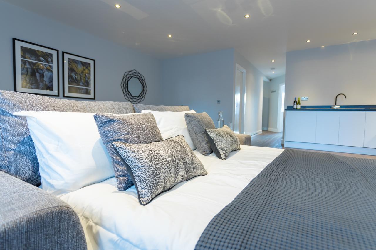 Suite Life Serviced Apartments - Old Town Swindon Eksteriør billede