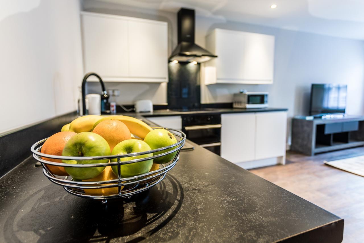 Suite Life Serviced Apartments - Old Town Swindon Eksteriør billede