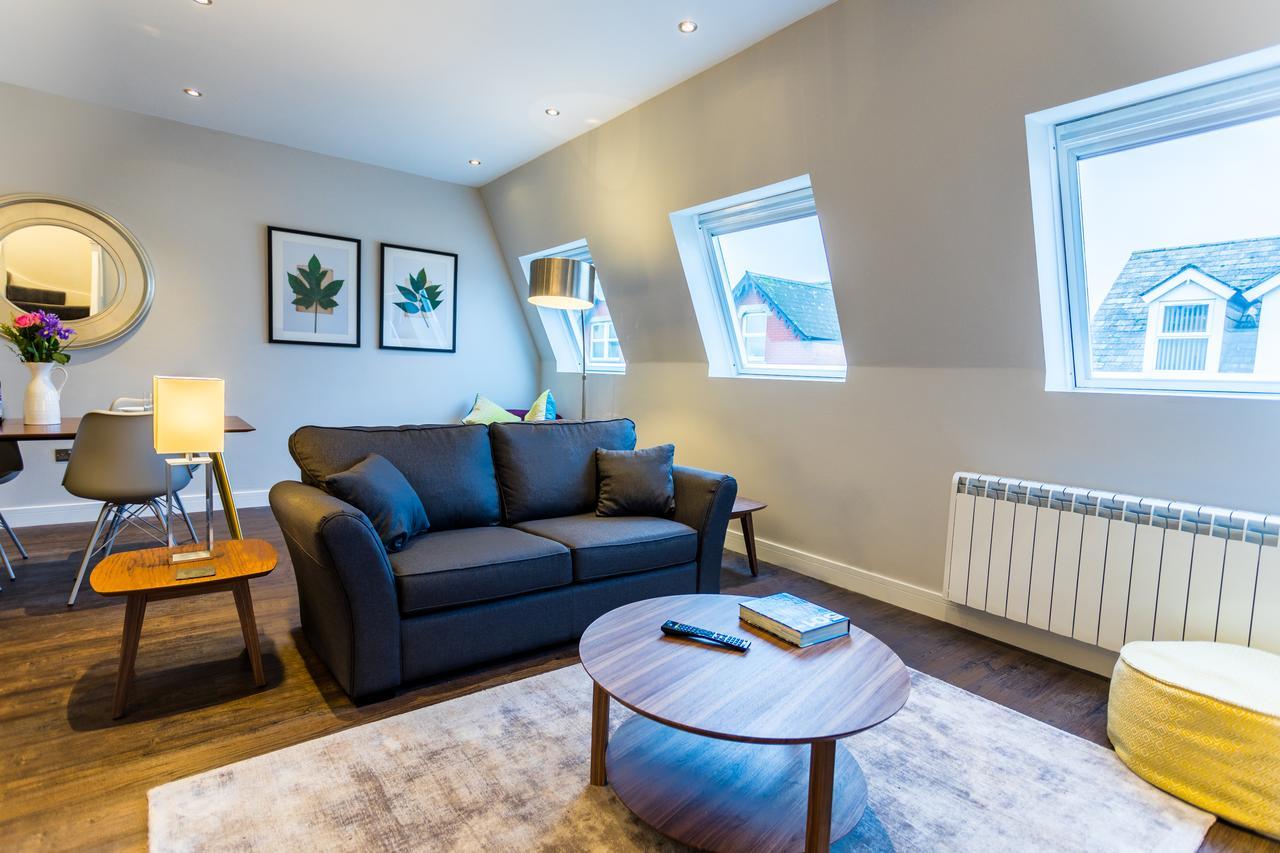 Suite Life Serviced Apartments - Old Town Swindon Eksteriør billede